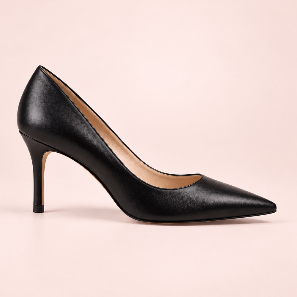 Photo sent by the customer: a black leather pump